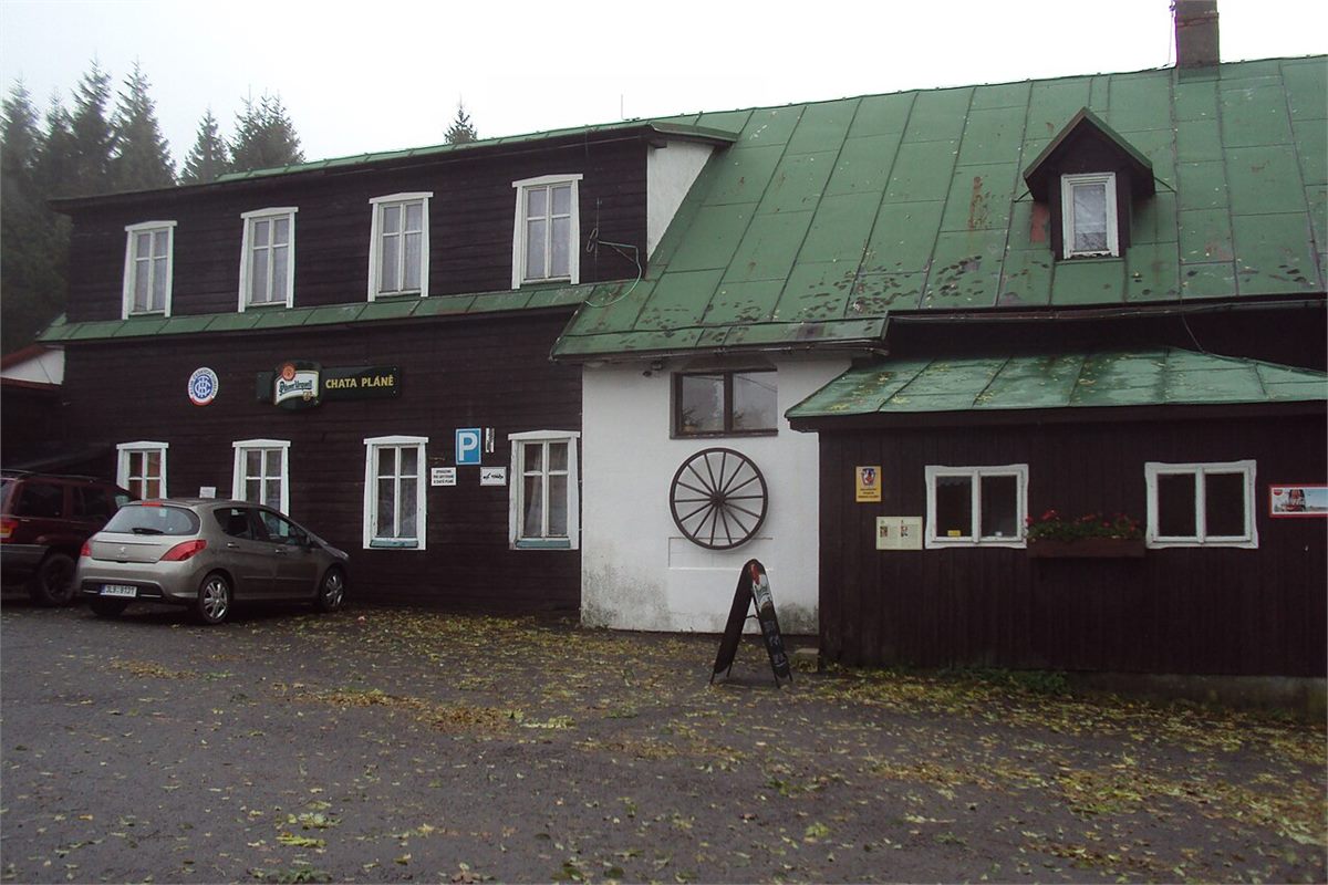 燒過兩次的山屋，和一座消失的滑翔機場